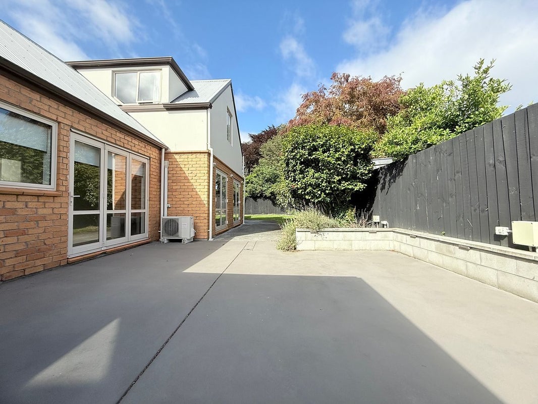 5 Royal Elm Lane, Bryndwr, Christchurch - Carousel 11