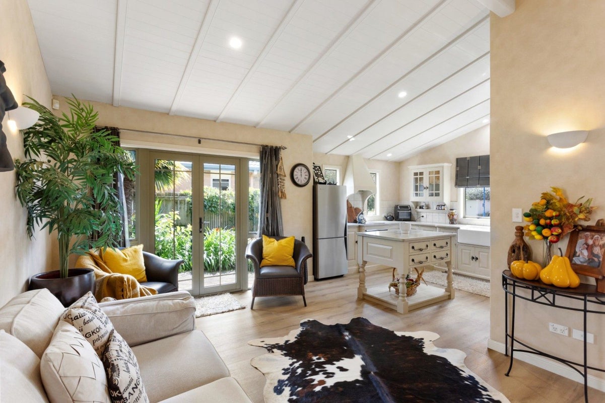 31 Santa Barbara Drive, Papamoa Beach, Papamoa - Carousel 1