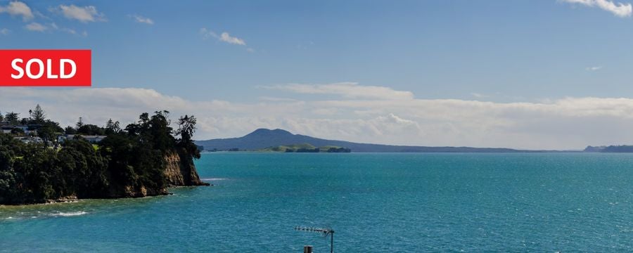 11 Rangitoto View Road, Cockle Bay, Auckland - Carousel 1