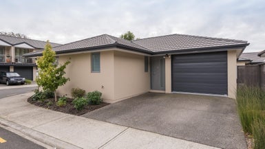 14/115 Grove Street, The Wood, Nelson - Carousel 1