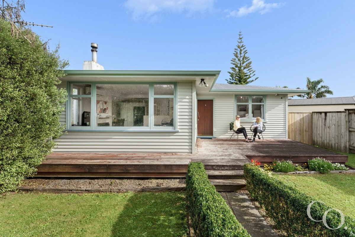 24 Stirling Grove, Greerton, Tauranga - Carousel 1