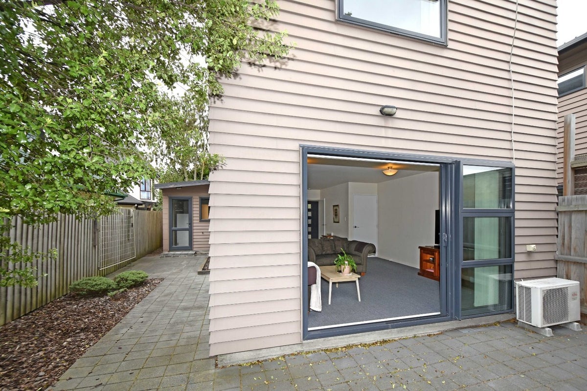 15B Dickens Street, Addington, Christchurch - Carousel 2