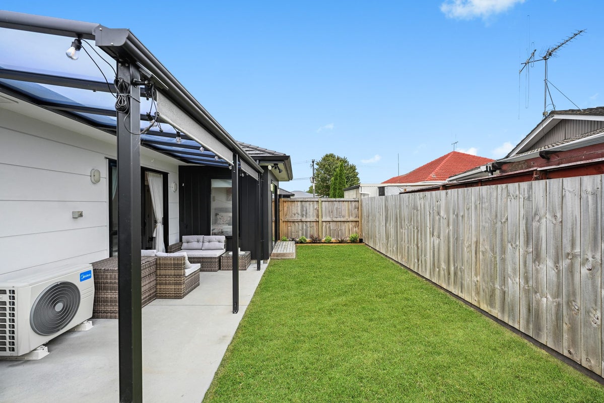 4/18 Steele Road, Forest Lake, Hamilton - Carousel 14