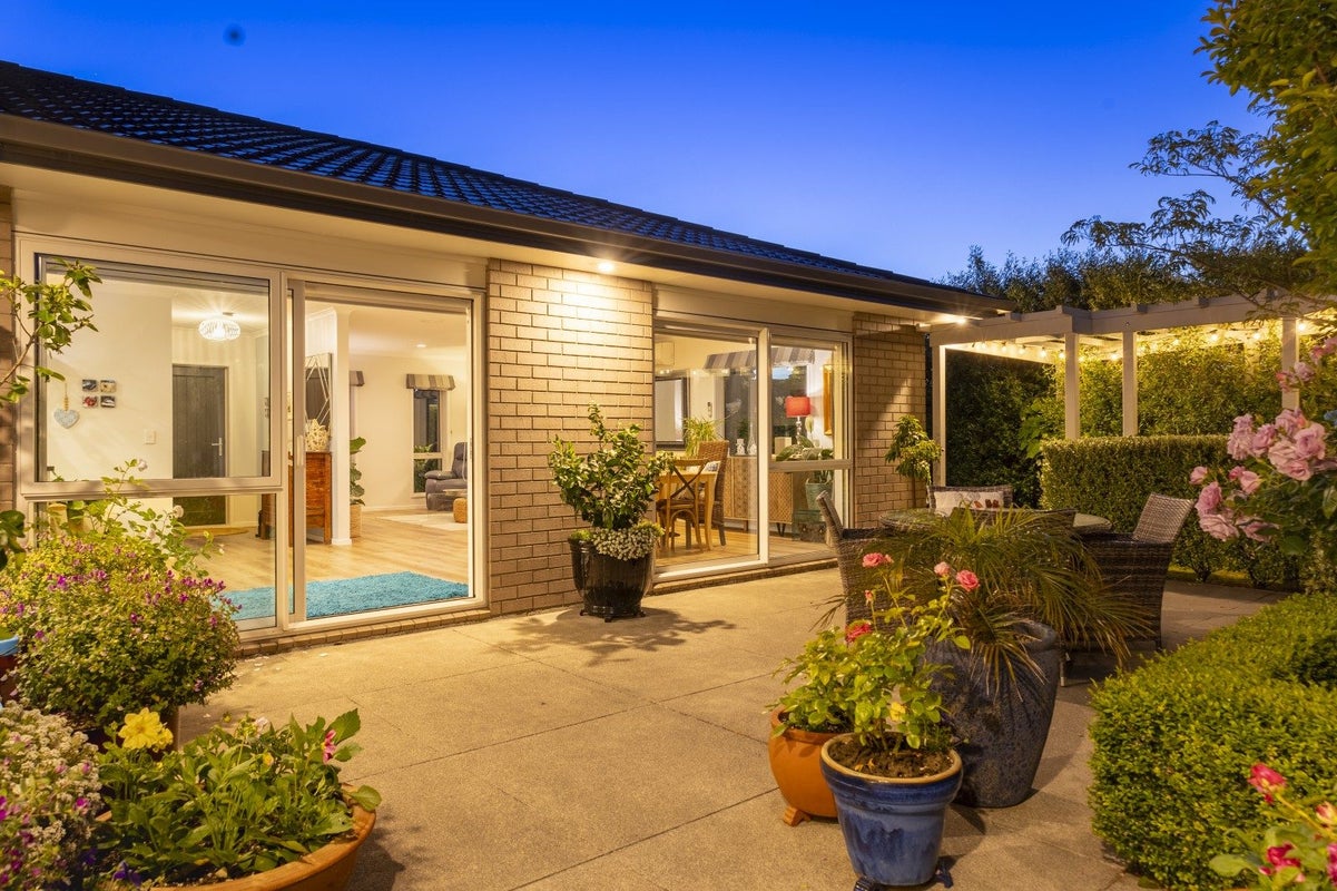 58 Hillcrest Road, Raumati Beach, Paraparaumu - Carousel 1