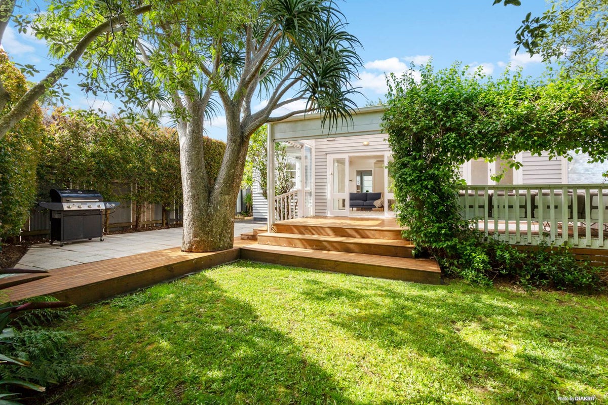 48 Heaphy Street, Blockhouse Bay, Auckland - Carousel 1