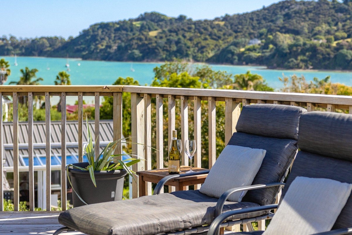 19 Huia Street, Oneroa, Waiheke Island - Carousel 2
