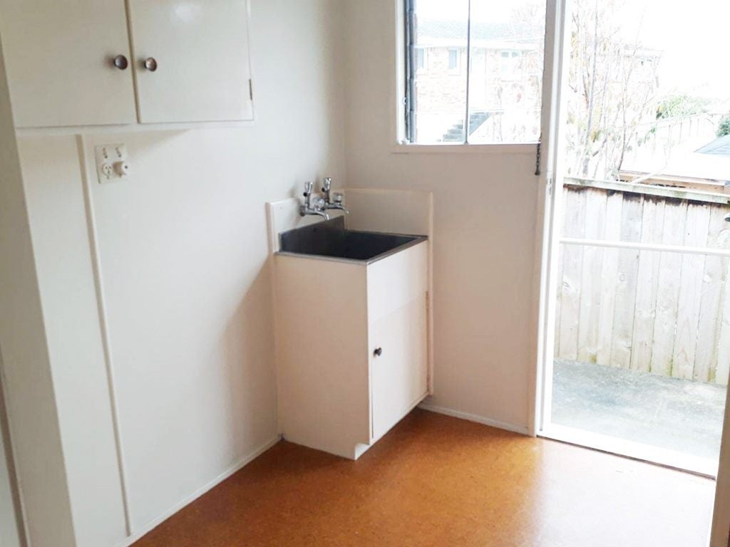 3/19 Hayr Road, Three Kings, Auckland - Carousel 14