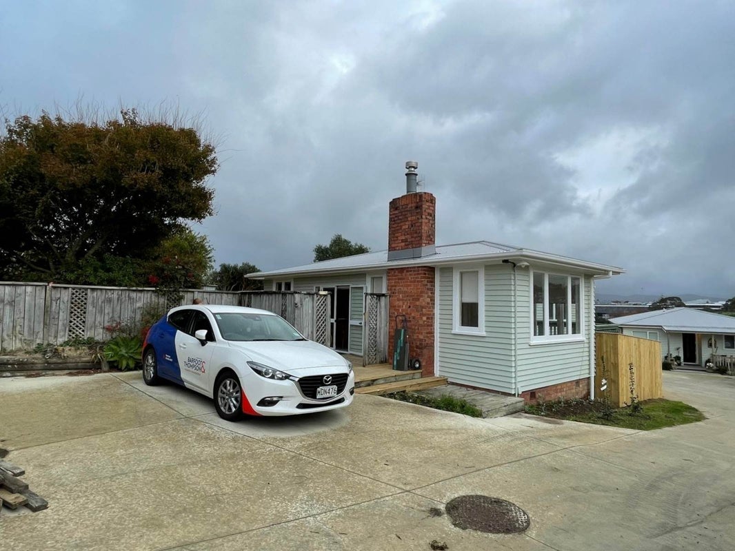 53 Amberley Avenue, Te Atatu South, Auckland - Carousel 1