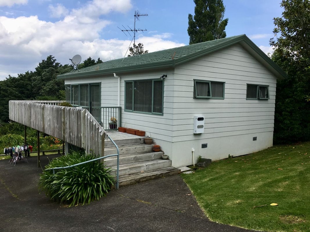 16 Minerva Terrace, Cockle Bay, Auckland - Carousel 1