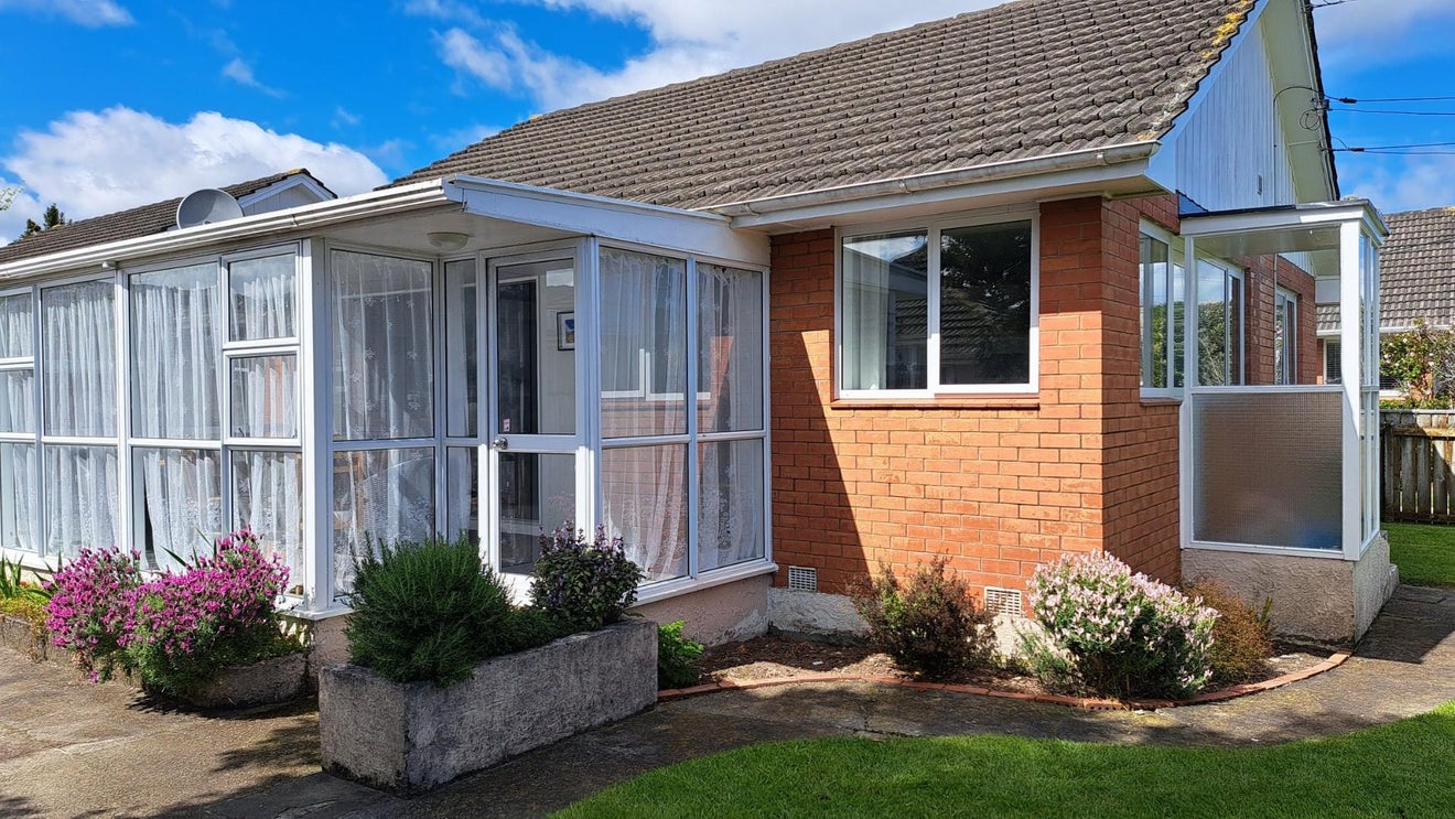 3 Rosebank Place, Avalon, Lower Hutt - Carousel 7