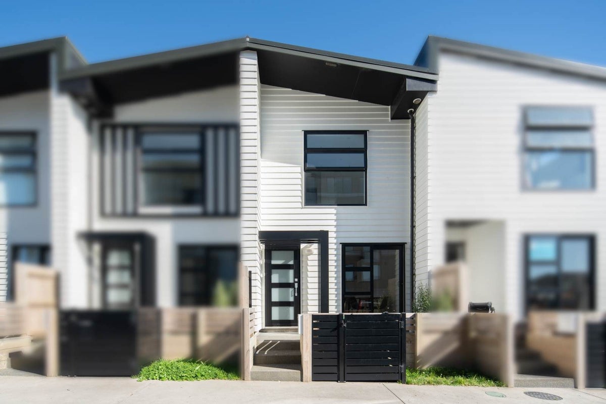 20 Rauemi Way, Te Atatu South, Auckland - Carousel 1