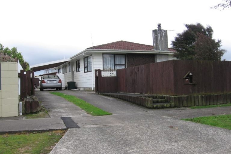 57 Acacia Street, Kelvin Grove, Palmerston North - Carousel 1