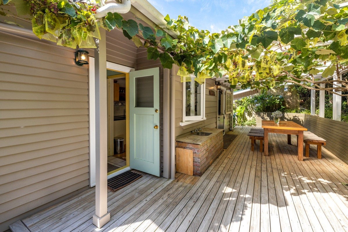 20 Wairua Road, Omiha, Waiheke Island - Carousel 1