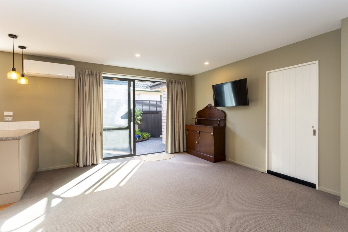 3/191 Gayhurst Road, Dallington, Christchurch - Carousel 2