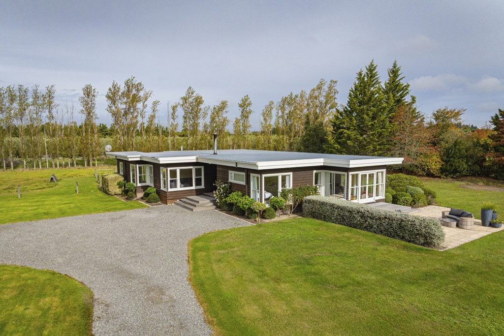 10 Sillano Place, Ohoka, Kaiapoi - Carousel 1