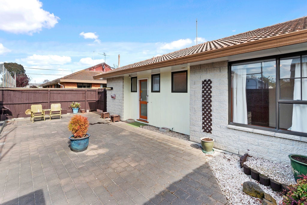 1/4 McHaffies Place, Wainoni, Christchurch - Carousel 12