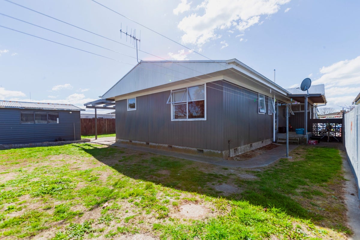 10 Hereford Place, Tamatea, Napier - Carousel 11