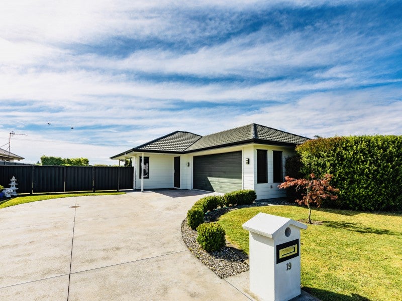 19 Mcnaughton Place, Onekawa, Napier - Carousel 1