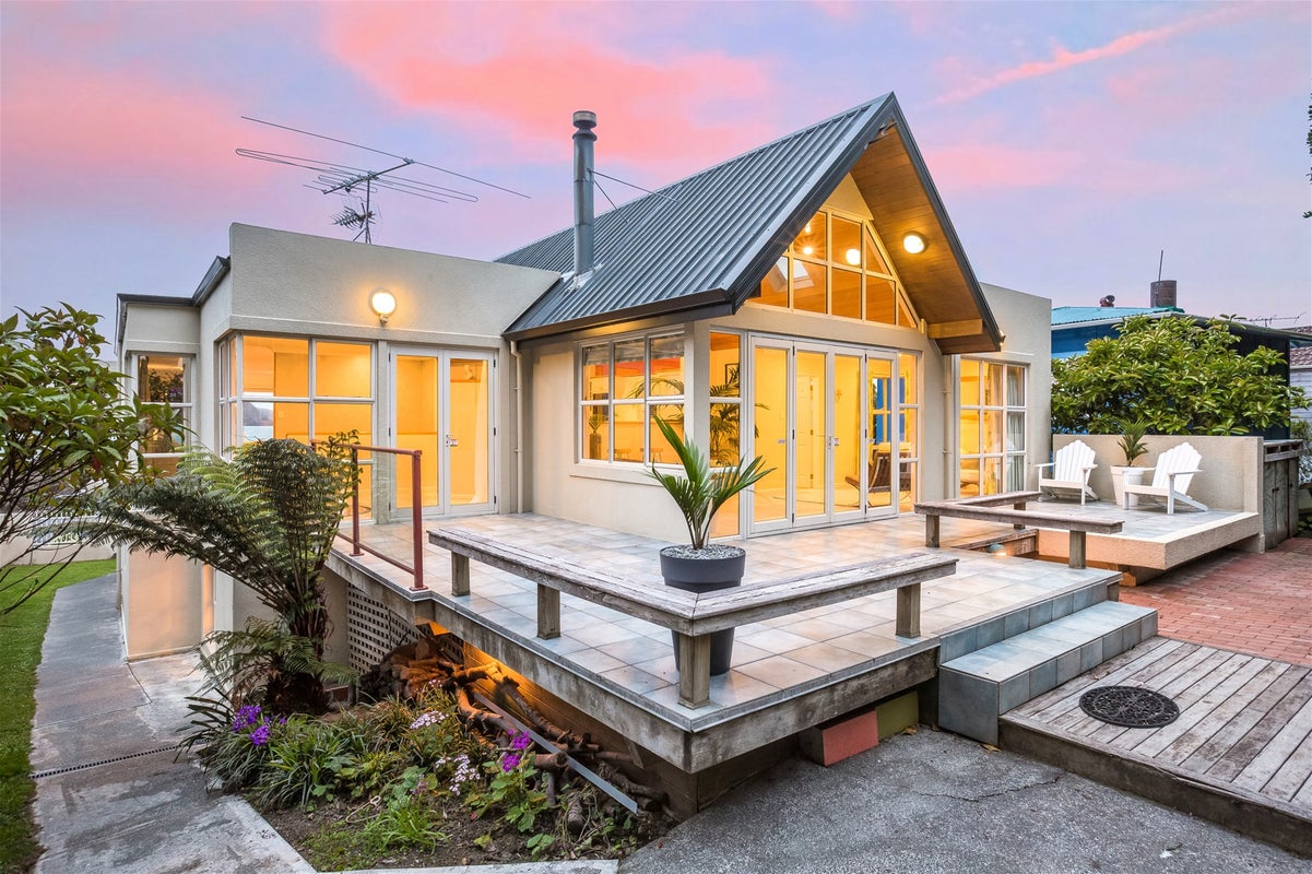 13 Moana Road, Plimmerton, Porirua - Carousel 2