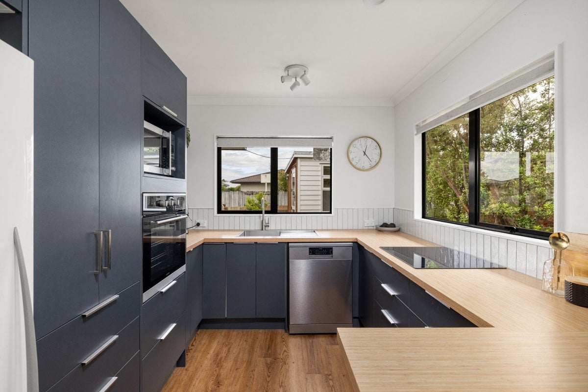 38 Lisa Place, Brookfield, Tauranga - Carousel 1