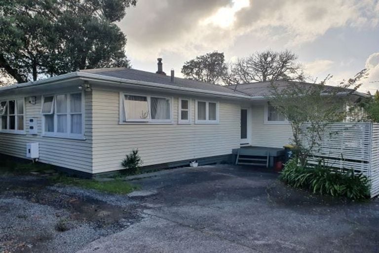 163 Golf Road, Titirangi, Auckland - Carousel 1