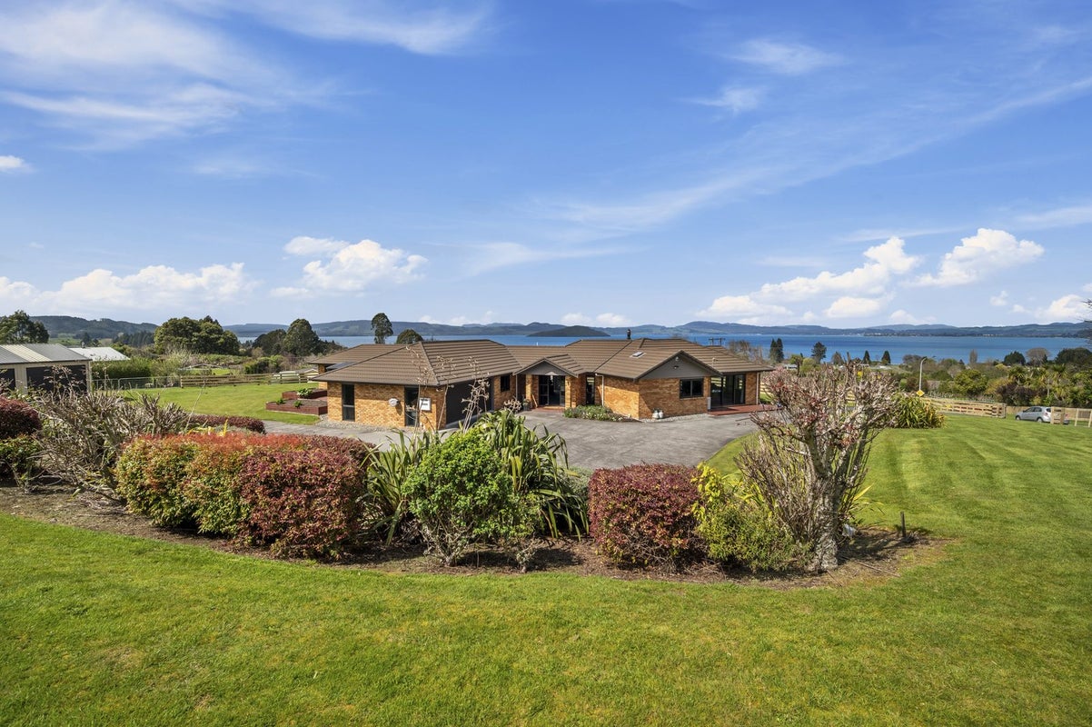 4 Atkins Lane, Hamurana, Rotorua - Carousel 1