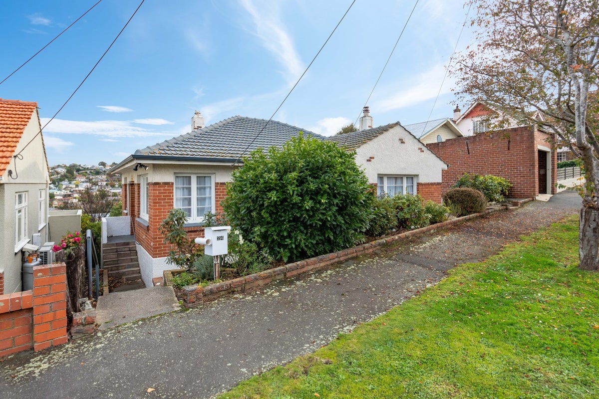 24 McGeorge Avenue, Mornington, Dunedin - Carousel 2