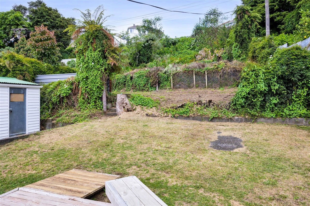 78 Glenpark Avenue, Frankleigh Park, New Plymouth - Carousel 2