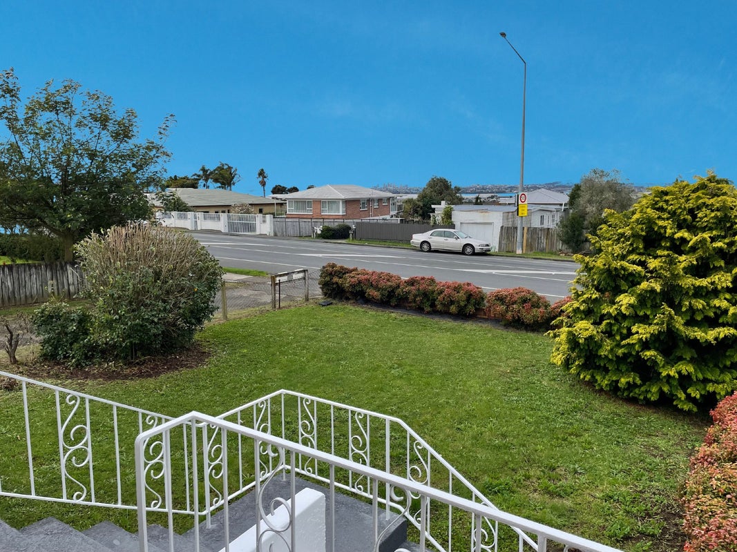 222 Te Atatu Road, Te Atatu South, Auckland - Carousel 22