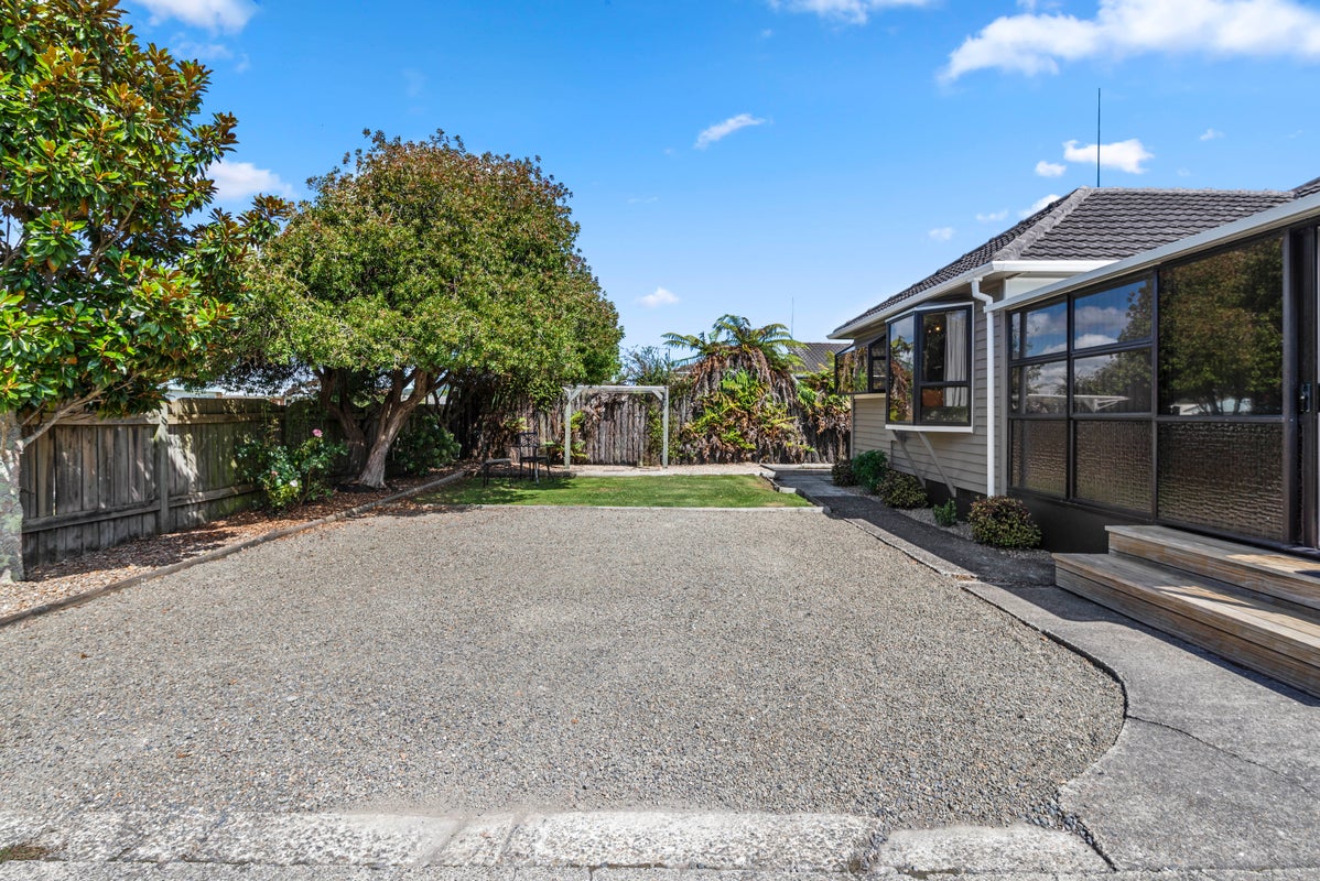 21 Phillip Street, Victoria, Rotorua - Carousel 28