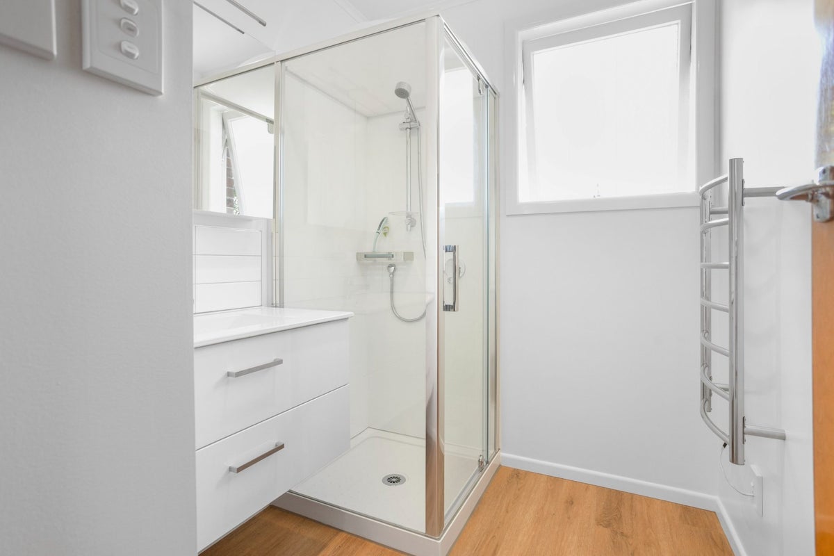 3/6 Ngauruhoe Street, Mount Eden, Auckland - Carousel 11