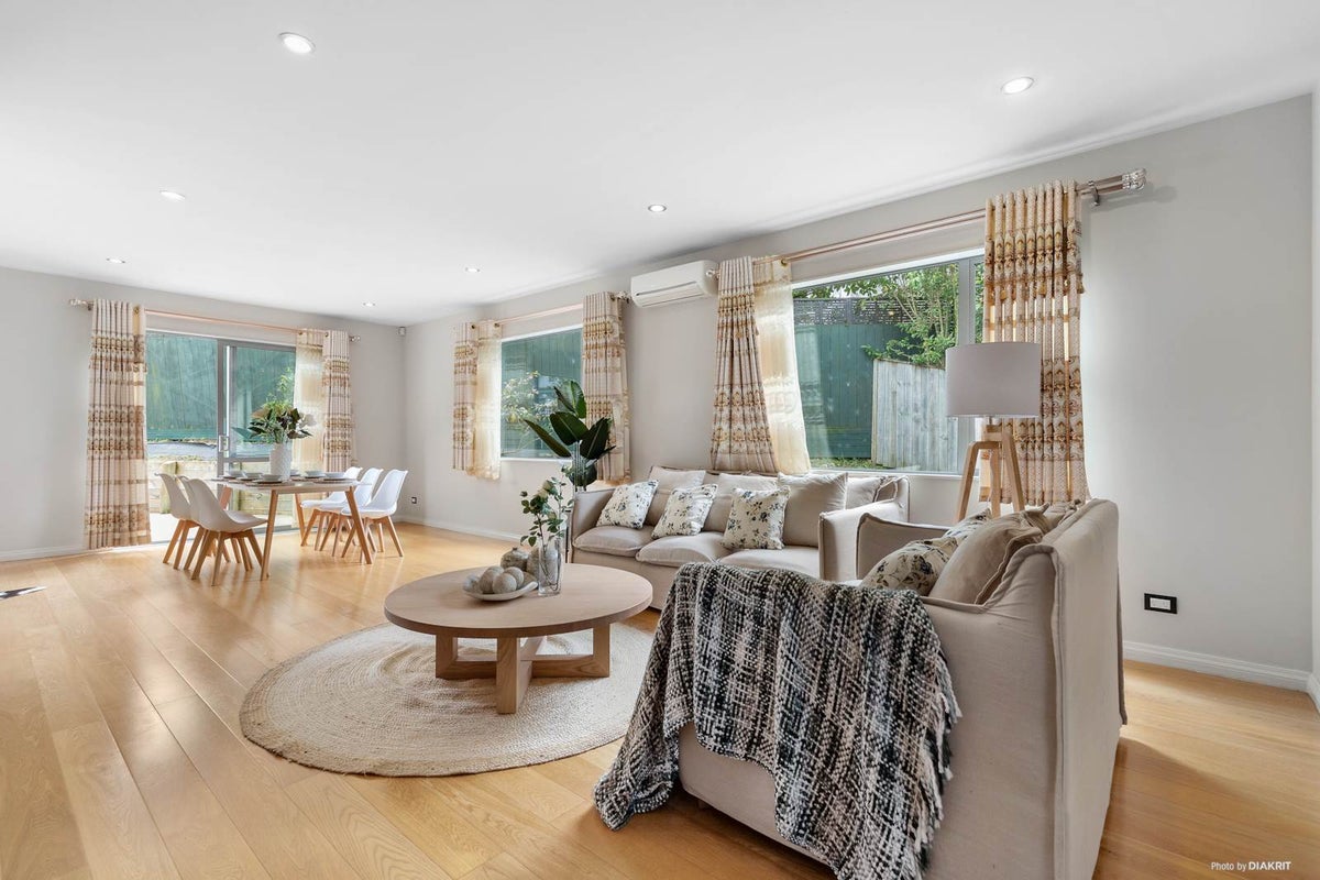 72D Malvern Road, Morningside, Auckland - Carousel 2