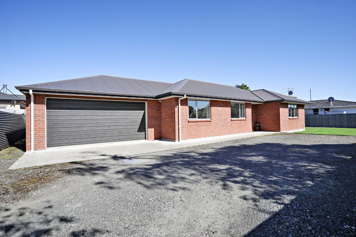 30 Beatrice Street, Avenal, Invercargill - Carousel 1