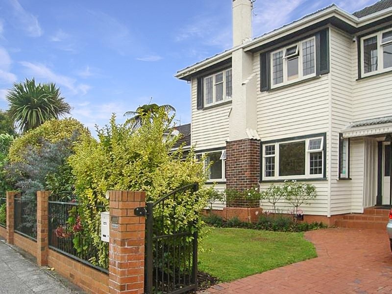 12 Cornwall Street, Hutt Central, Lower Hutt - Carousel 18