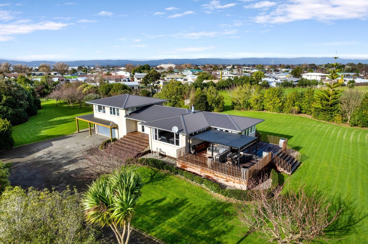 143C Gillespies Line, Palmerston North - Carousel 1