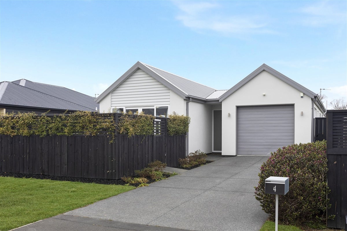 4 Booth Way, Belfast, Christchurch - Carousel 1