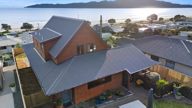 128 Seaview Road, Paraparaumu Beach, Paraparaumu - Carousel 1