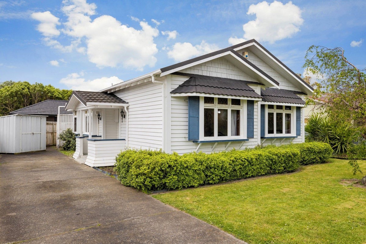 21A Shamrock Street, Takaro, Palmerston North - Carousel 1