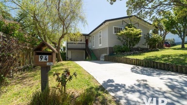 94 Stewart Drive, Newlands, Wellington - Carousel 1