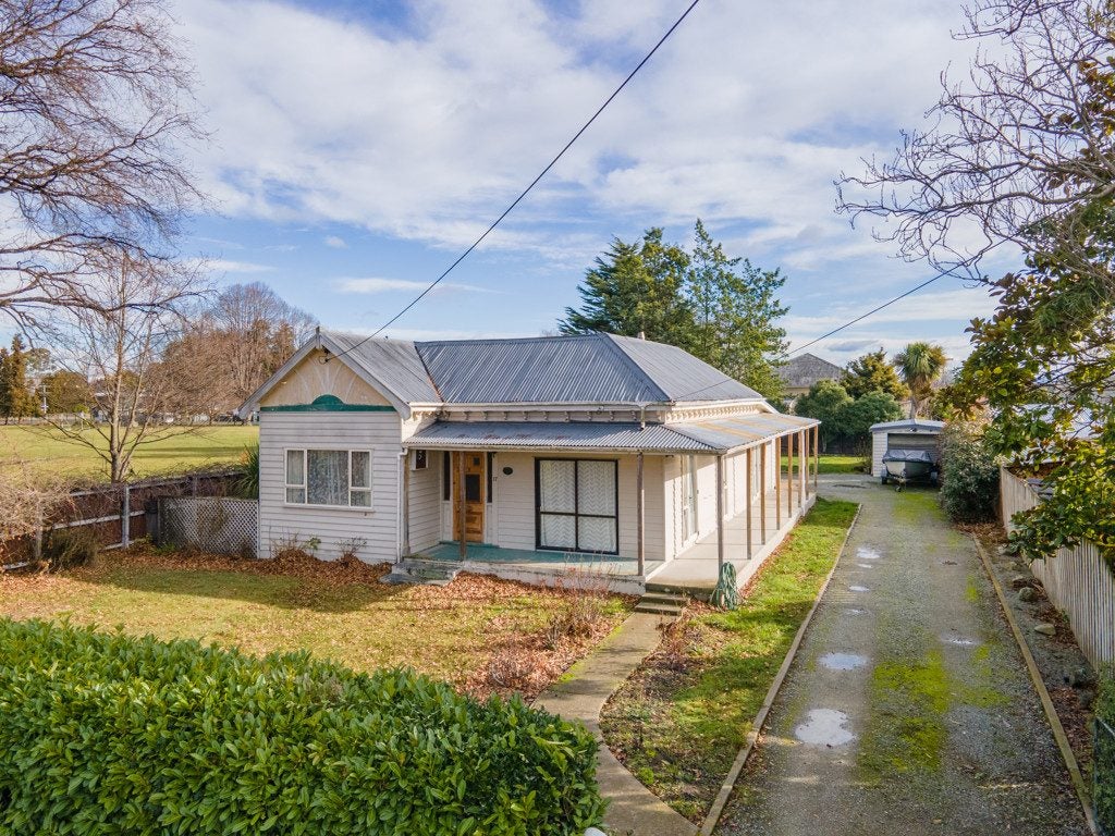 17 Rayner Street, Temuka - Carousel 1