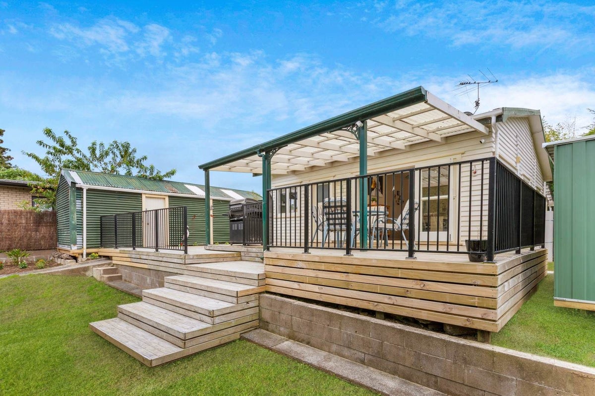 53 Woodside Road, Massey, Waitakere City, Auckland - Carousel 2