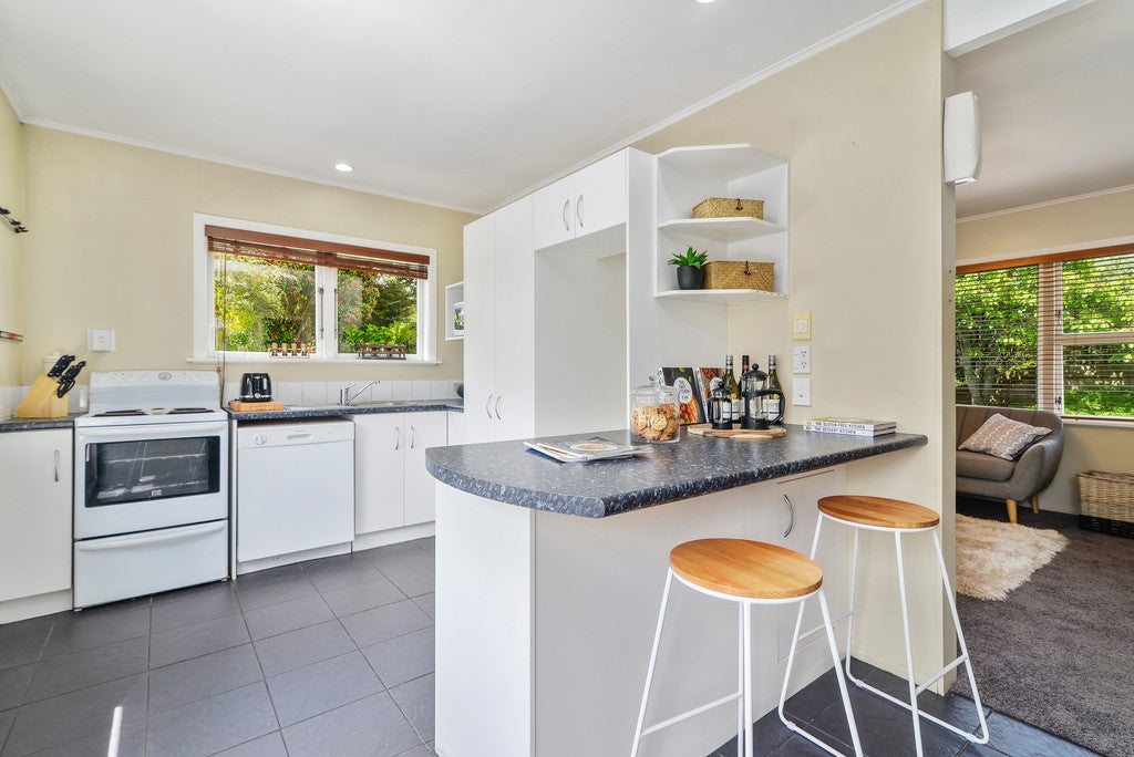 10 Melrose Avenue, Owhata, Rotorua - Carousel 2