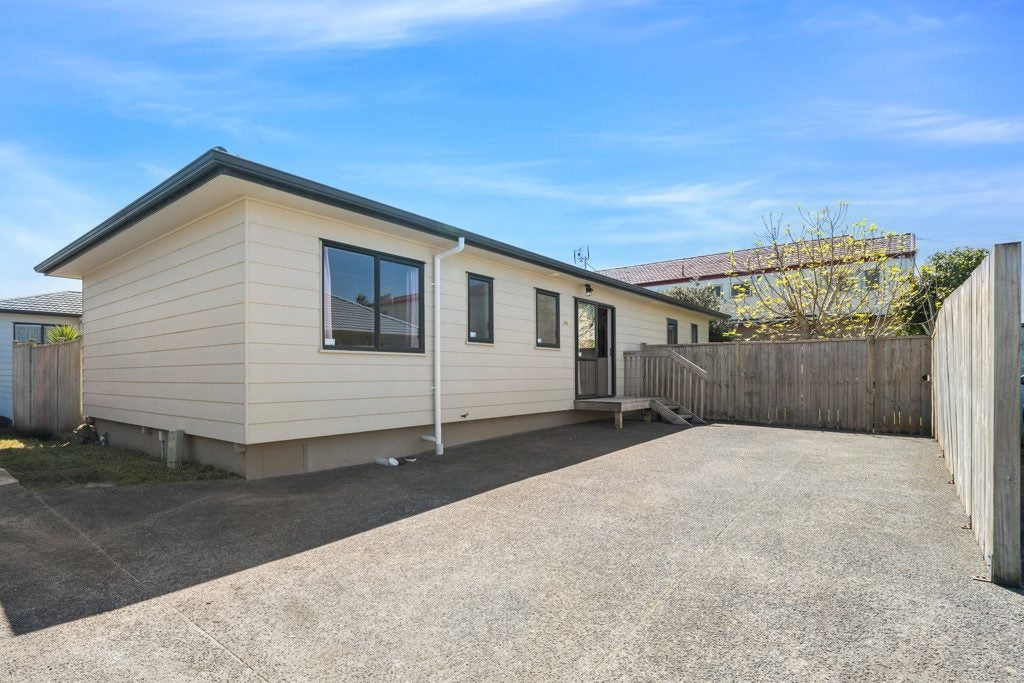 89B Ash Street, Avondale, Auckland - Carousel 1