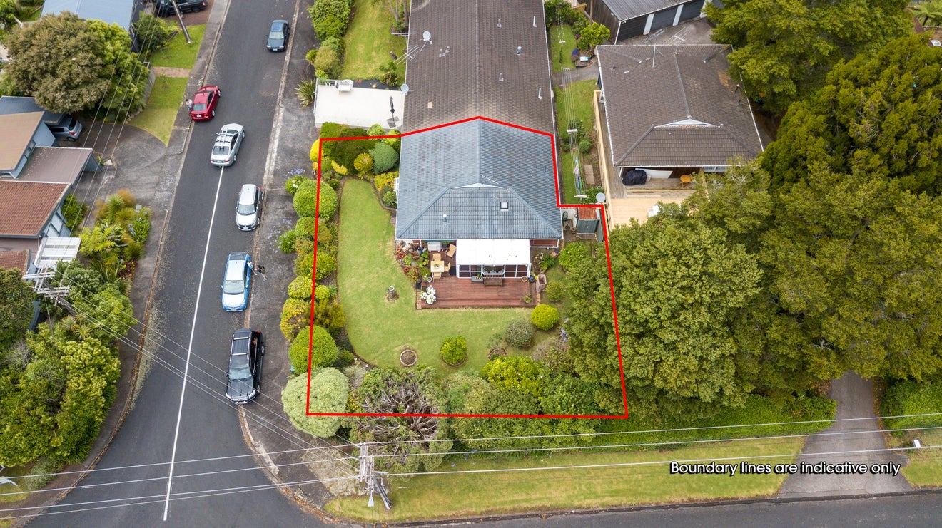 4/1 De Val Drive, Titirangi, Auckland - Carousel 27