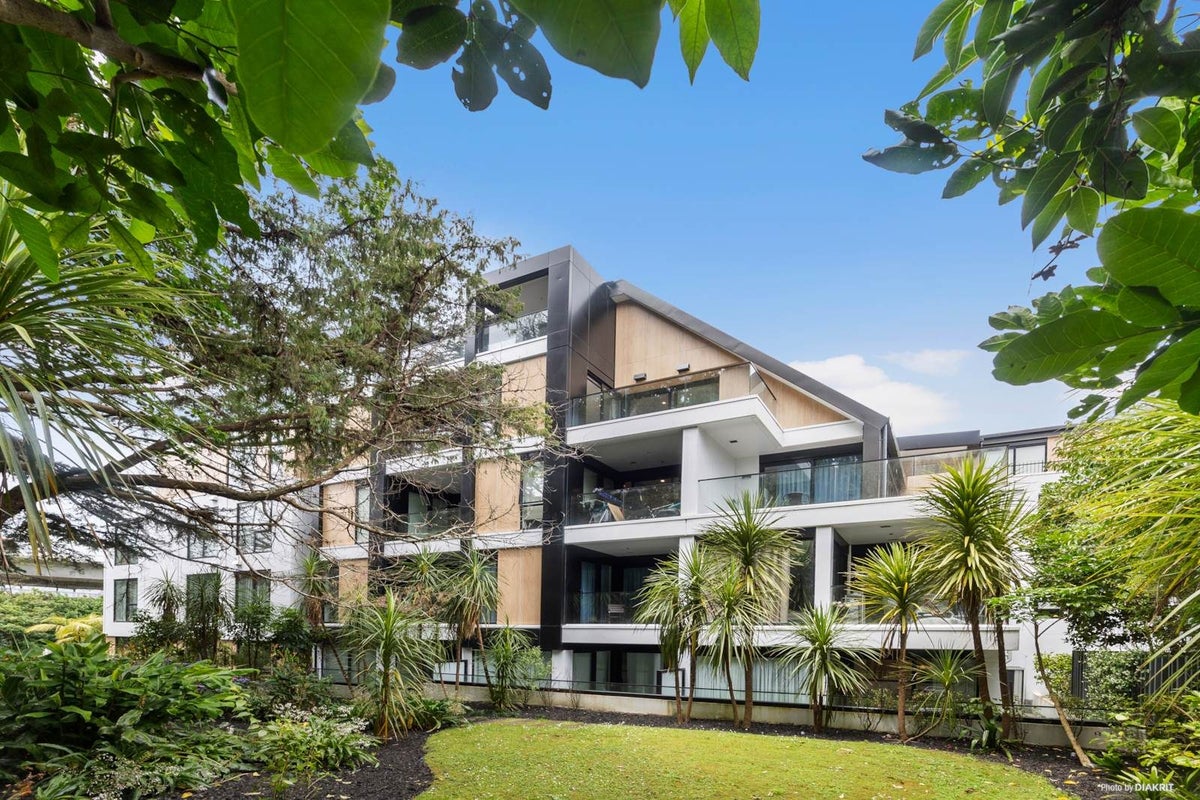 413/14 Edgerley Avenue, Newmarket, Auckland - Carousel 1