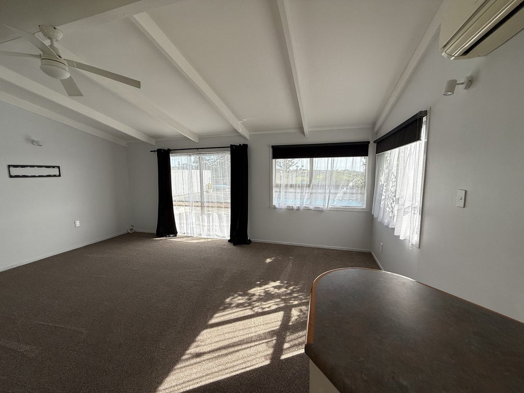 32 Wades Avenue, Saint Martins, Christchurch - Carousel 2