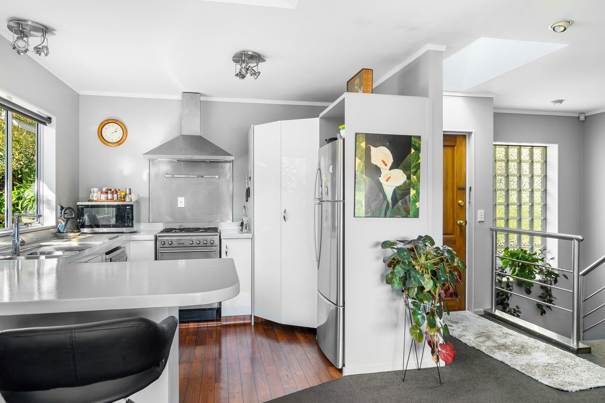 177 Hampden Terrace, Nelson South, Nelson - Carousel 1
