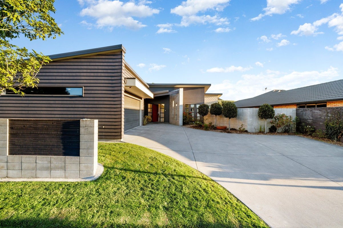 62 Palliser Drive, Huntington, Hamilton - Carousel 2