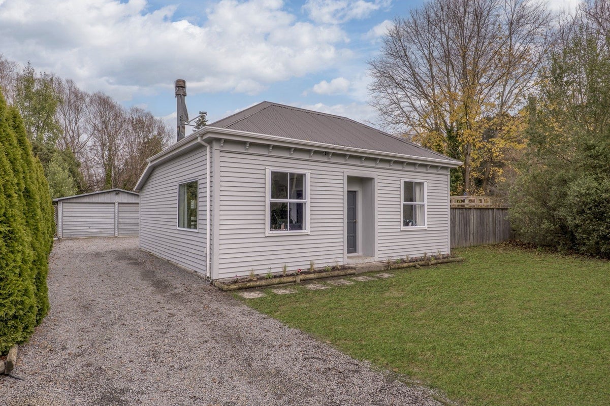11 Philip Street, Coalgate - Carousel 1