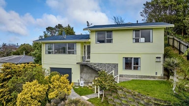 6 Kimball Place, Johnsonville, Wellington - Carousel 1